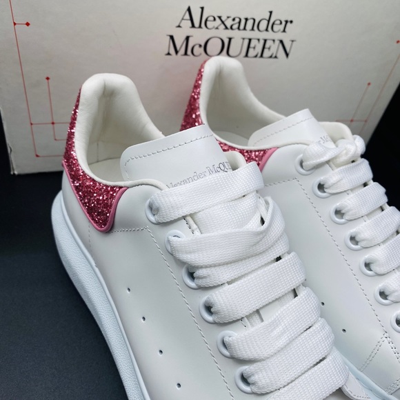 Alexander McQueen Women’s Oversized Leather Sneakers Size 9.5 NWB AUTHENTIC - Picture 2 of 8